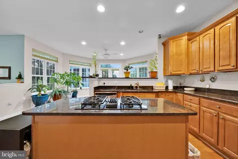 Kitchen - 3379 Oakham Dr, Triangle, VA 22172 photo 1 of 9