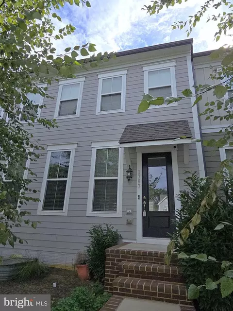 1797 River Heritage Blvd, Dumfries, VA 22026