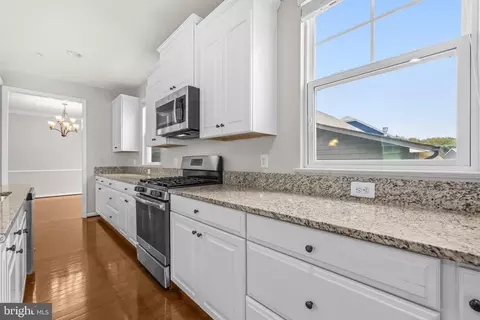 Kitchen - 2341 Sweet Pepperbrush Loop, Dumfries, VA 22026 photo 3 of 4
