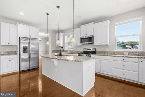 Kitchen - 2341 Sweet Pepperbrush Loop, Dumfries, VA 22026 photo 2 of 4