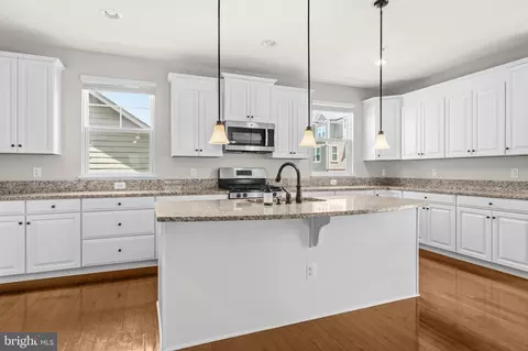 Kitchen - 2341 Sweet Pepperbrush Loop, Dumfries, VA 22026 photo 4 of 4