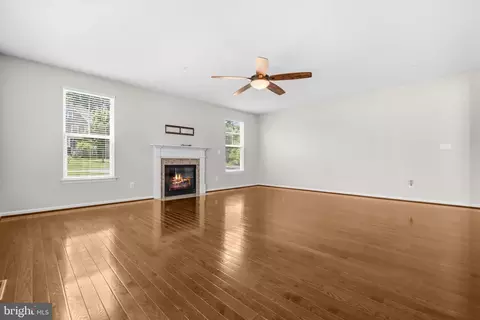Living - 2341 Sweet Pepperbrush Loop, Dumfries, VA 22026 photo 4 of 7