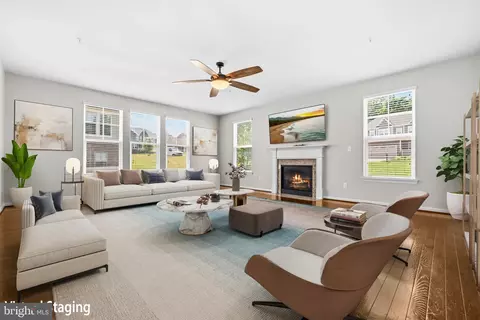 Living - 2341 Sweet Pepperbrush Loop, Dumfries, VA 22026 photo 2 of 7