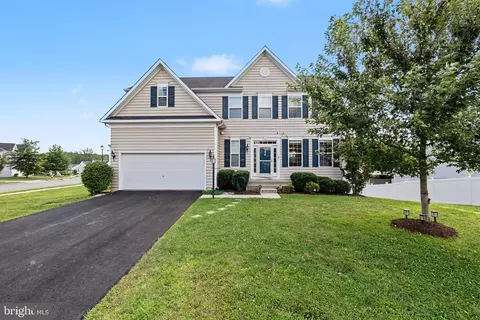 15801 Aerial View Rd, Woodbridge, VA 22193