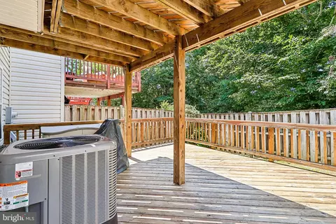 Exterior - 17469 Denali Pl, Dumfries, VA 22025 photo 7 of 17
