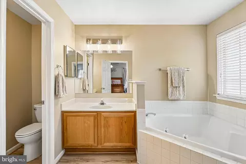 Bath - 17469 Denali Pl, Dumfries, VA 22025 photo 1 of 4
