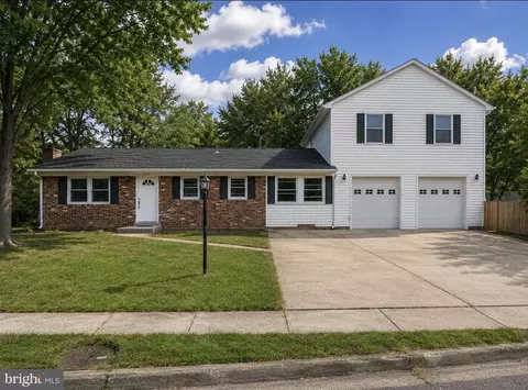 3723 Forestdale Ave, Woodbridge, VA 22193