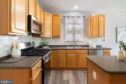 Kitchen - 13281 Fieldstone Way, Gainesville, VA 20155 photo 1 of 3