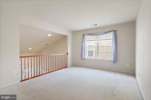 Living - 13281 Fieldstone Way, Gainesville, VA 20155 photo 2 of 2