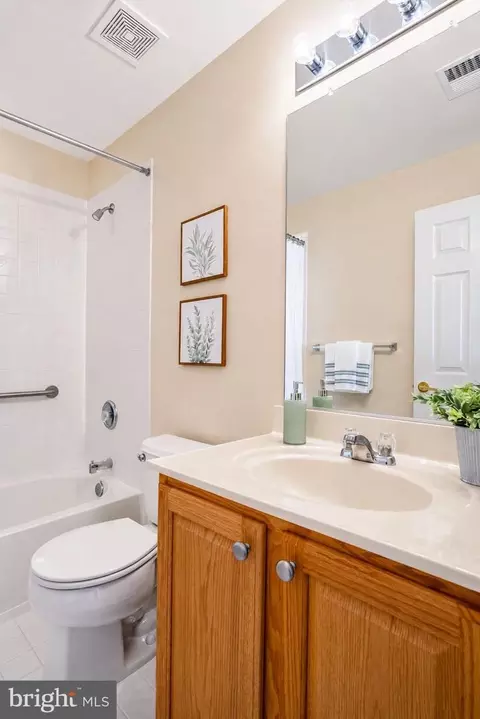 Bath - 13281 Fieldstone Way, Gainesville, VA 20155 photo 6 of 6