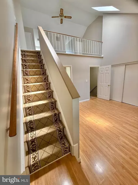Entry Way - 18028 Olde Port Ln, Triangle, VA 22172 photo 6 of 7