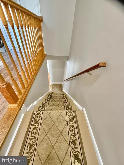 Entry Way - 18028 Olde Port Ln, Triangle, VA 22172 photo 5 of 7