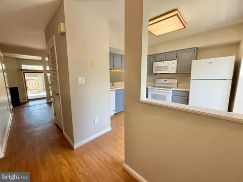Entry Way - 18028 Olde Port Ln, Triangle, VA 22172 photo 2 of 7
