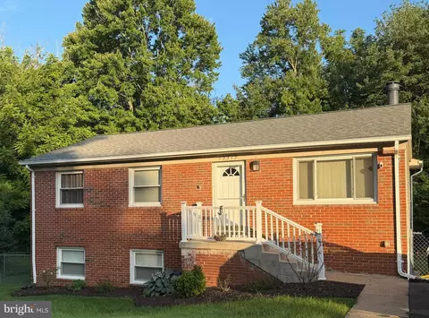 13313 Kurtz Rd, Woodbridge, VA 22193