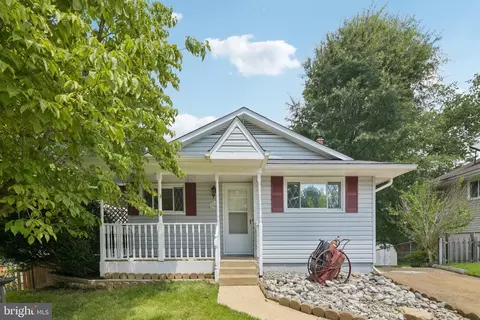 3004 Jamestown Ct, Woodbridge, VA 22192