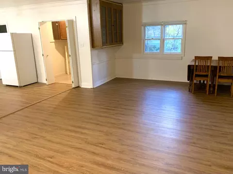 Living - 18629 Amidon Ave, Triangle, VA 22172 photo 1 of 4