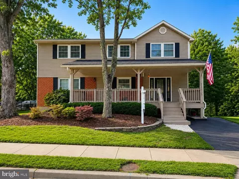 14337 Belleville Ave, Woodbridge, VA 22193