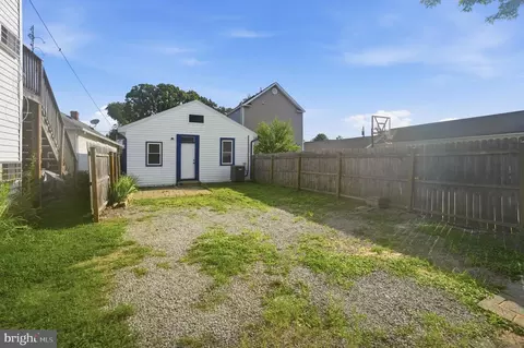 Exterior - 320 3rd Ave, Quantico, VA 22134 photo 1 of 10