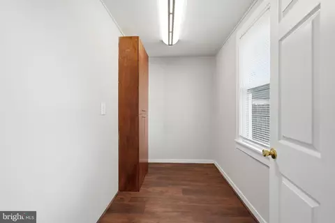 Entry Way - 320 3rd Ave, Quantico, VA 22134 photo 7 of 10