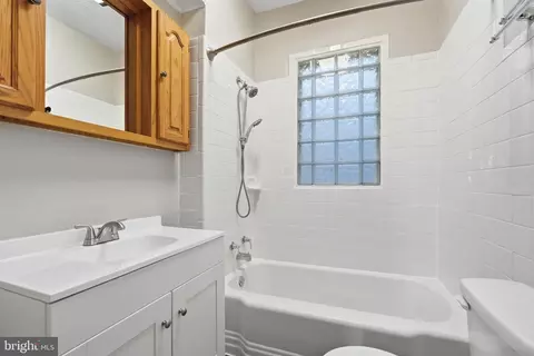 Bath - 320 3rd Ave, Quantico, VA 22134 photo 1 of 1