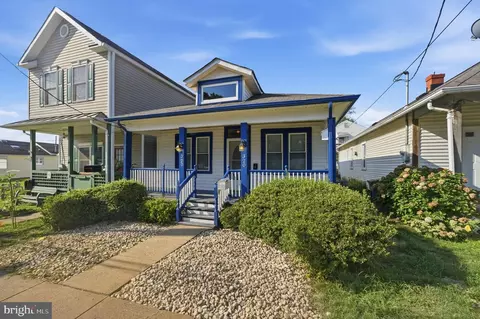 Exterior - 320 3rd Ave, Quantico, VA 22134 photo 4 of 10