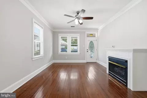 Living - 320 3rd Ave, Quantico, VA 22134 photo 1 of 1