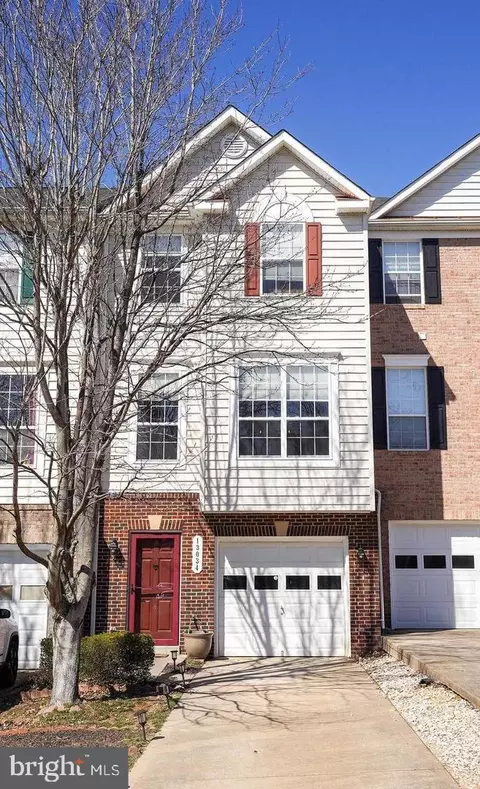 13034 Taxi Dr, Woodbridge, VA 22193