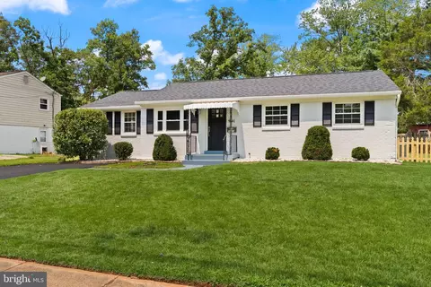Exterior - 9540 Damascus Dr, Manassas, VA 20109 photo 4 of 10