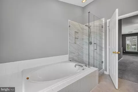 Bath - 9832 Maitland Loop, Bristow, VA 20136 photo 3 of 3