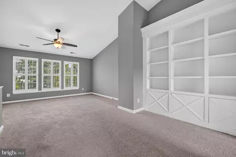 Living - 9832 Maitland Loop, Bristow, VA 20136 photo 4 of 4