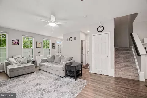 Entry Way - 5504 Hobsons Choice Loop, Manassas, VA 20112 photo 1 of 2