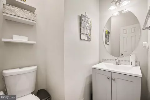 Bath - 5504 Hobsons Choice Loop, Manassas, VA 20112 photo 1 of 4