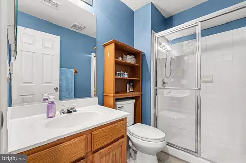 Bath - 5504 Hobsons Choice Loop, Manassas, VA 20112 photo 1 of 1