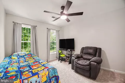 Bedroom - 5504 Hobsons Choice Loop, Manassas, VA 20112 photo 4 of 6