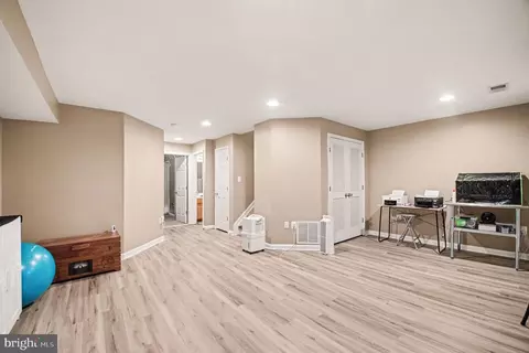 Entry Way - 5504 Hobsons Choice Loop, Manassas, VA 20112 photo 2 of 2