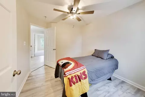 Bedroom - 14112 Redstart Ct, Gainesville, VA 20155 photo 7 of 10