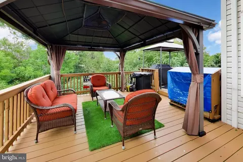 Exterior - 14112 Redstart Ct, Gainesville, VA 20155 photo 2 of 13