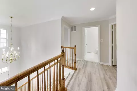 Entry Way - 14112 Redstart Ct, Gainesville, VA 20155 photo 3 of 5
