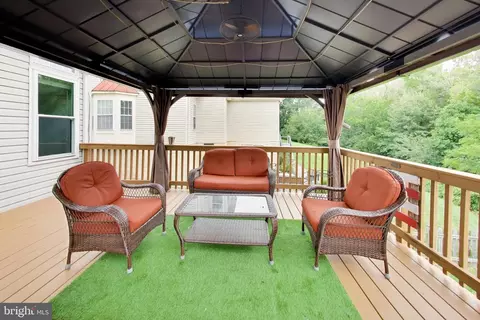 Exterior - 14112 Redstart Ct, Gainesville, VA 20155 photo 3 of 13