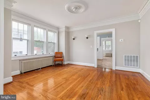 Living - 215 Potomac Ave, Quantico, VA 22134 photo 4 of 5