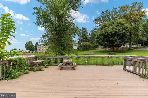 Exterior - 215 Potomac Ave, Quantico, VA 22134 photo 13 of 25