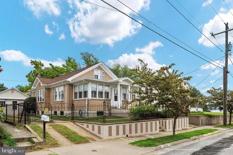 Exterior - 215 Potomac Ave, Quantico, VA 22134 photo 12 of 25