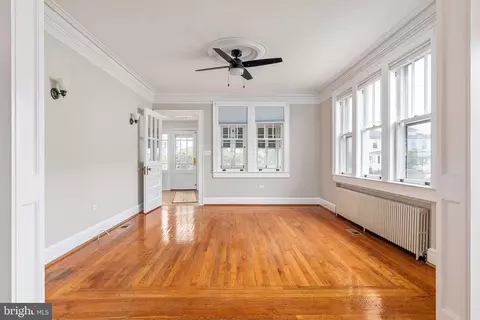 Living - 215 Potomac Ave, Quantico, VA 22134 photo 2 of 5