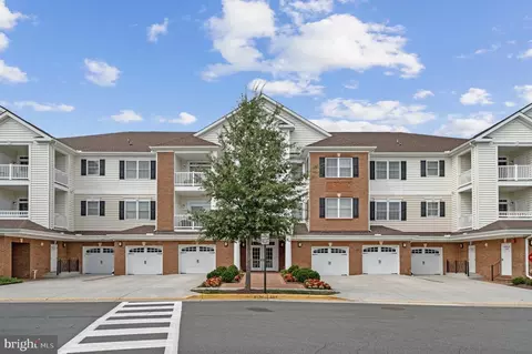 15140 Heather Mill Ln #404, Haymarket, VA 20169