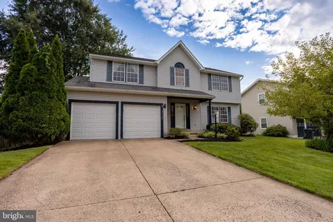 Exterior - 10412 Labrador Loop, Manassas, VA 20112 photo 6 of 6