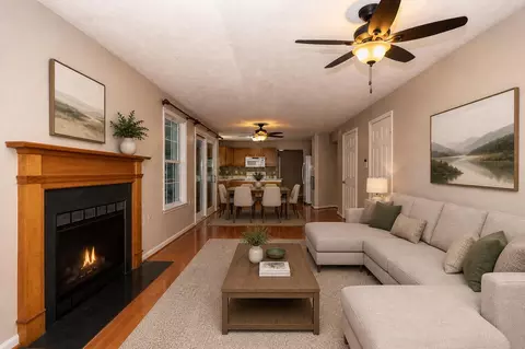Living - 10412 Labrador Loop, Manassas, VA 20112 photo 2 of 12