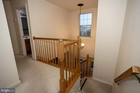 Entry Way - 10412 Labrador Loop, Manassas, VA 20112 photo 3 of 5