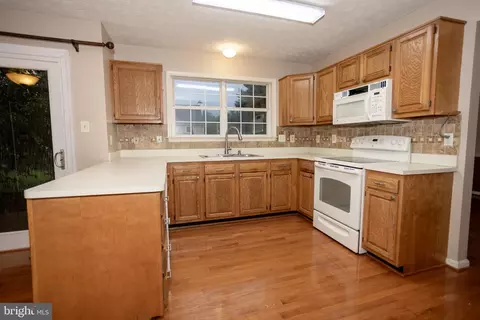 Kitchen - 10412 Labrador Loop, Manassas, VA 20112 photo 1 of 2