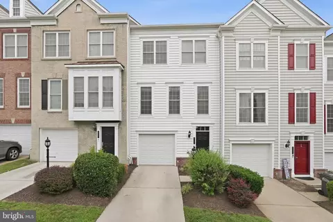 2205 Greywing St, Woodbridge, VA 22191