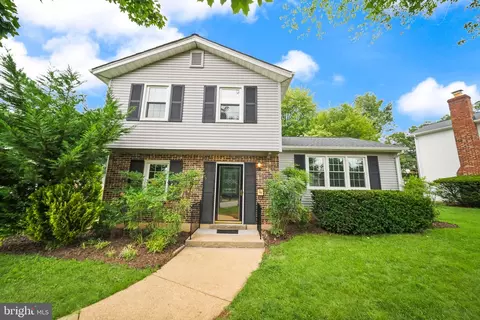 Exterior - 8212 Macbeth St, Manassas, VA 20110 photo 5 of 7